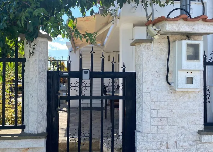 By Eftymia * Néa Ródha